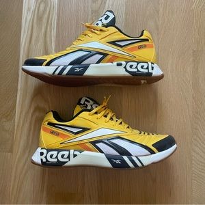 Reebok R58 Futsal Fusion Men’s Size 9 sneakers